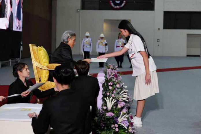 Nene Royal from Phuket Honored on National Mother's Day