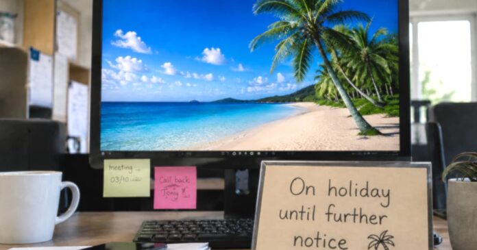 Tips for Crafting Effective Out-of-Office Replies While on Leave