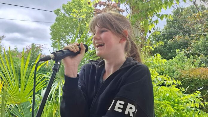 Havelock North's Ireland Osburn Wins National Bandquest Star Vocalist Award