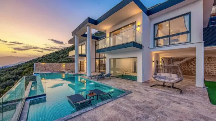 Insights on Guest Trust in Phuket's Holiday Rentals